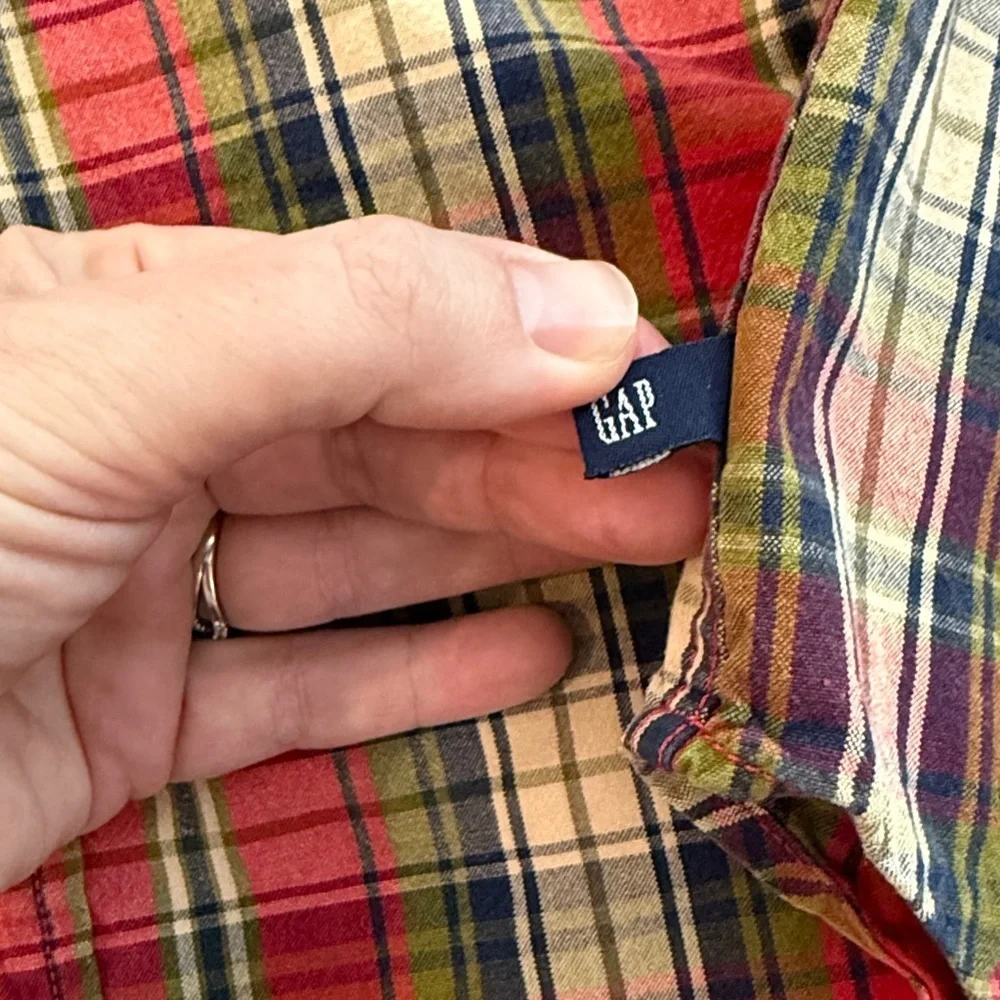 GAP Vintage Kids Red Green Navy Plaid Button Down Shirt Size XS 100% Cotton EUC